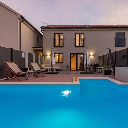 Nia Zadarvillas Villa *