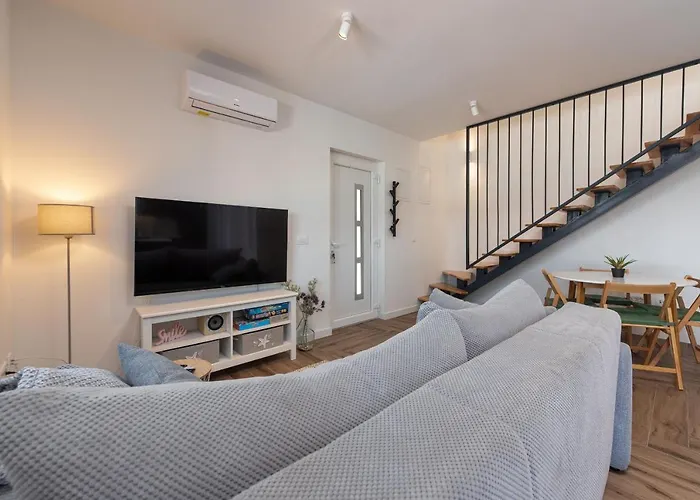 Nia Zadarvillas Вилла