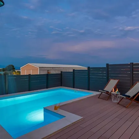 Nia Zadarvillas Villa Nin