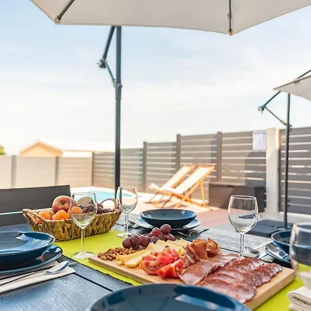 Nia Zadarvillas Villa *