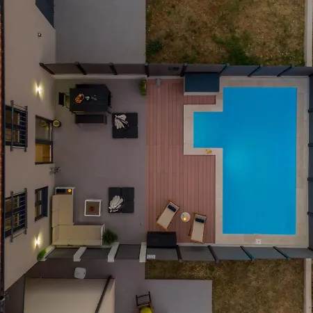 Nia Zadarvillas Villa *