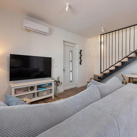 Nia Zadarvillas Villa